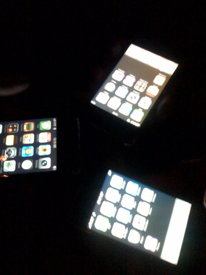 3_iphones.jpg